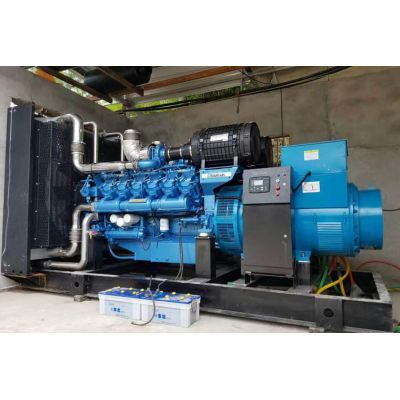 550kw博杜安柴油發(fā)電機(jī)組-博杜安6缸柴油機(jī)6M33D605E200柴油發(fā)電機(jī)組,缸徑/行程：150/185mm,柴油發(fā)電機(jī)組水冷發(fā)動機(jī)功率605KW,柴油發(fā)電機(jī)組配套馬拉松斯坦福發(fā)電機(jī)。廠價直銷歡迎選購：13773399855。