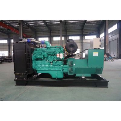 200kw東風康明斯柴油發電機組-東風康明斯6缸柴油機6LTAA8.9-G3柴油發電機組,缸徑/行程：140/152mm,柴油發電機組水冷發動機功率230KW,柴油發電機組配套馬拉松斯坦福發電機。廠價直銷歡迎選購：13773399855。
