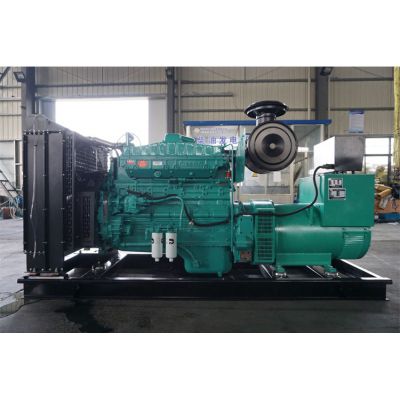 300kw重慶康明斯柴油發(fā)電機(jī)組-重慶康明斯6缸柴油機(jī)NTA855-G2柴油發(fā)電機(jī)組,缸徑/行程：140/152mm,柴油發(fā)電機(jī)組水冷發(fā)動機(jī)功率321KW,柴油發(fā)電機(jī)組配套馬拉松斯坦福發(fā)電機(jī)。廠價直銷歡迎選購：13773399855。
